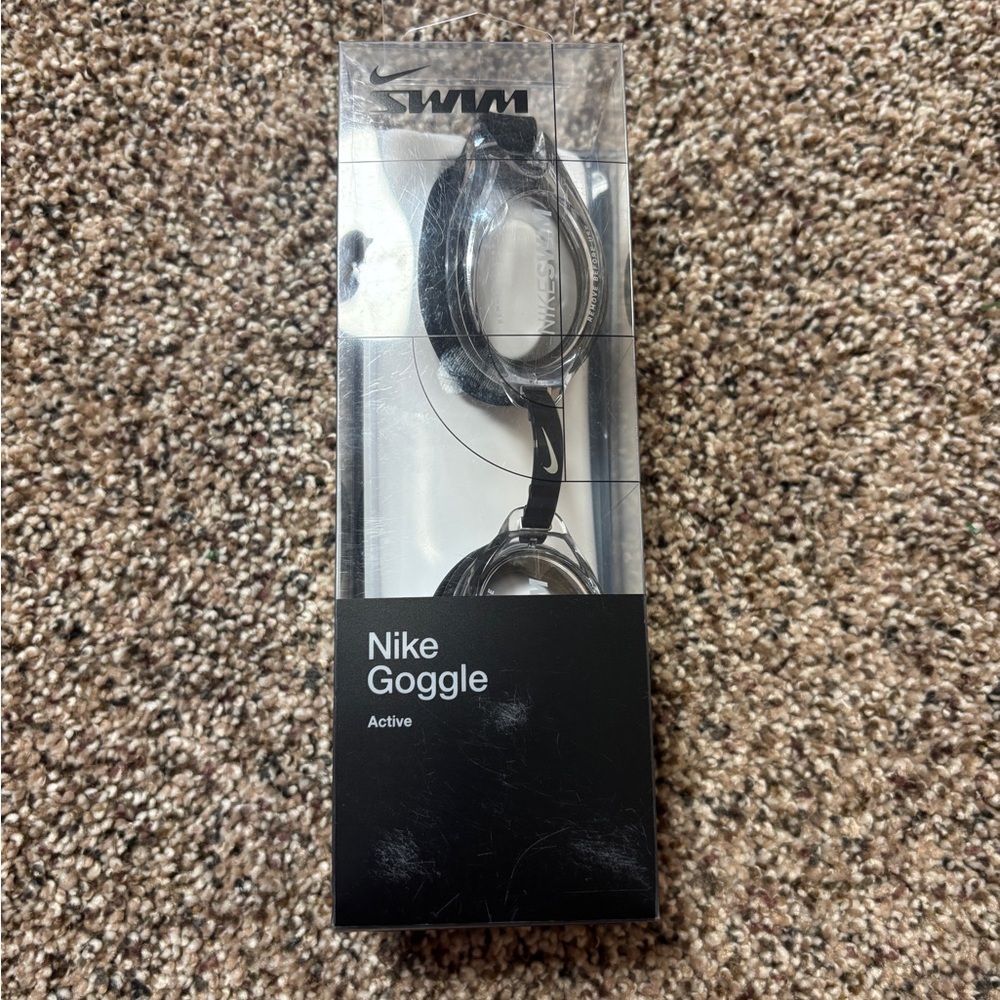 Nike Swim Goggles in Black and Silver